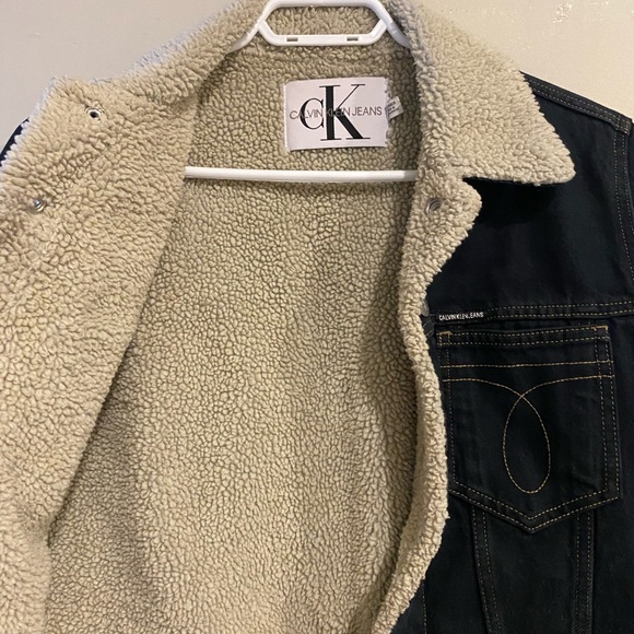 Calvin Klein Iconic Omega Sherpa Denim Jacket - Picture 4 of 6